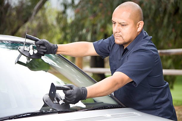 Windshield Replacement Scottsdale AZ - Get Expert Auto Glass Repair and Replacement Services with Phoenix Mobile Car Glass